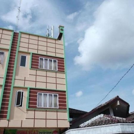 Guest House Taman Sari Syariah Pekanbaru Luaran gambar