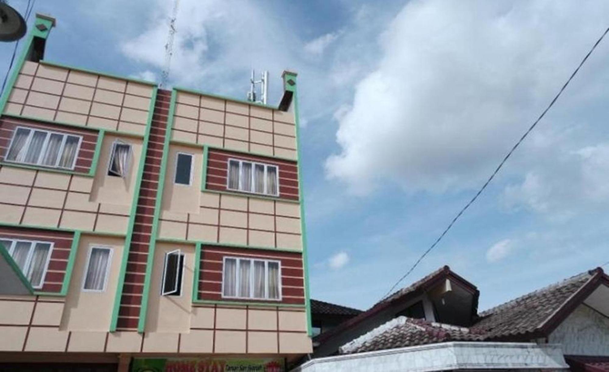 Guest House Taman Sari Syariah Pekanbaru Luaran gambar